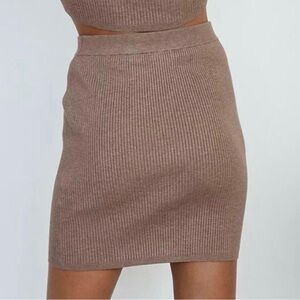 Wilfred Taupe Ribbed Knit Skirt